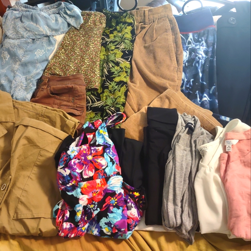 Bundle of good quality clothes!